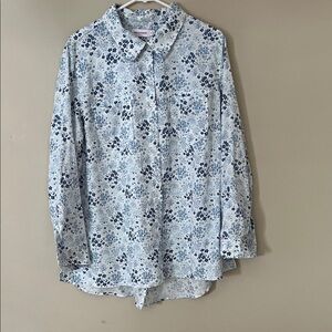 Elegant Floral Button Down Shirt in Blue